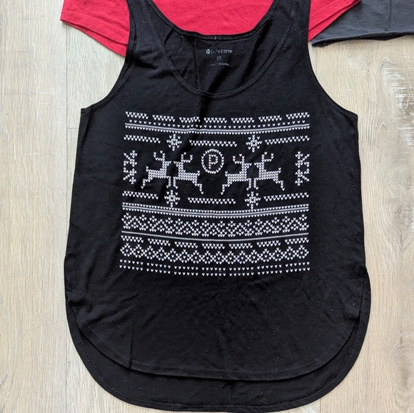 Lot of 3 Pure Barre Holiday Christmas tanks and sticky socks - Picture 2 of 6